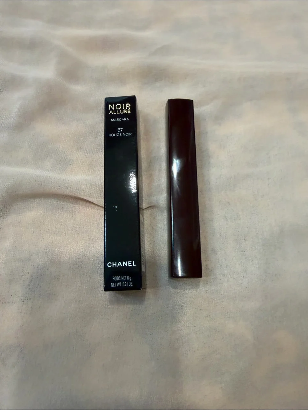 Chanel Noir Allure mascara 67 Rouge Noir